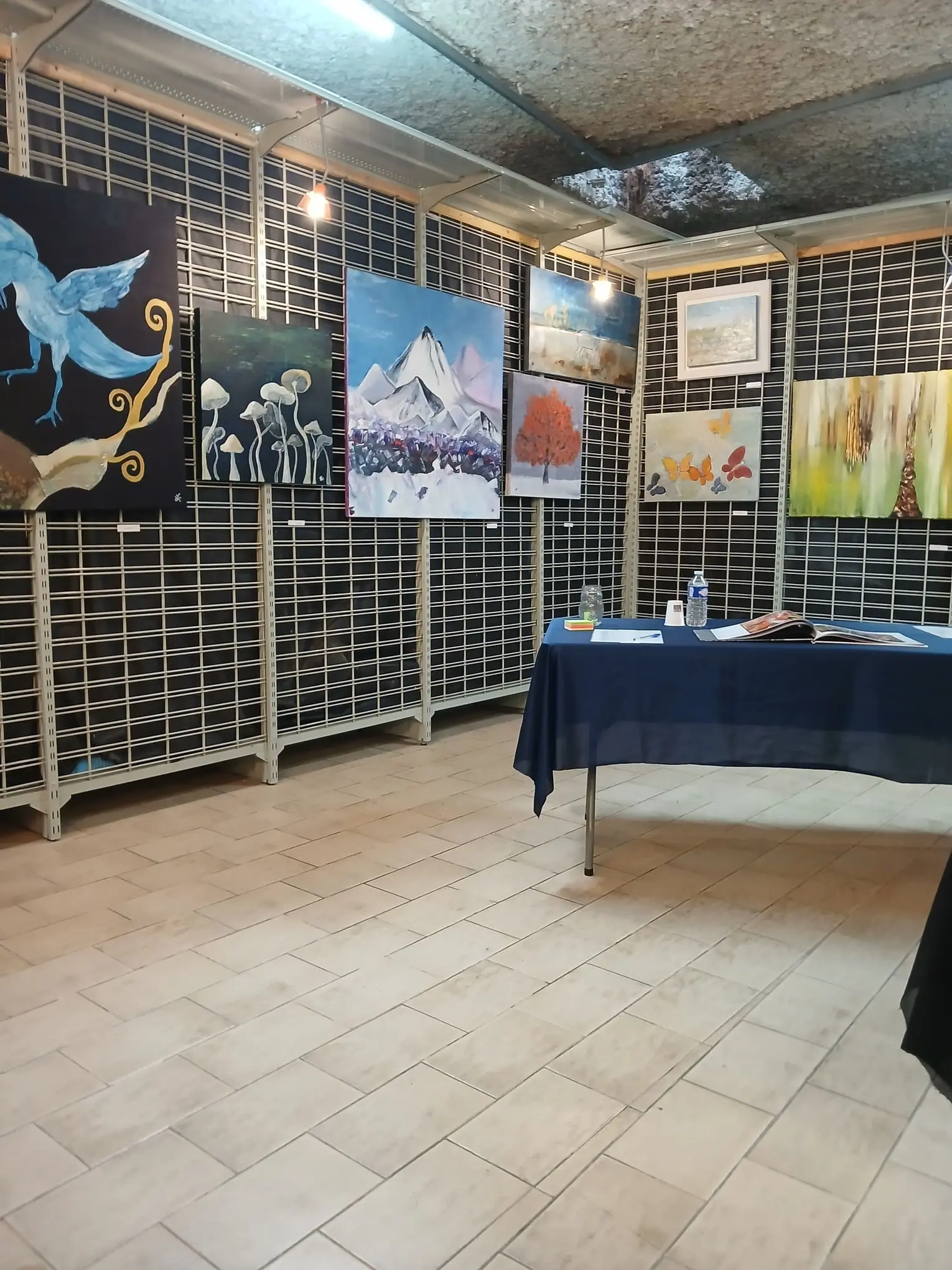 Image de la boutique de seconde main de l'association Lire et Créer