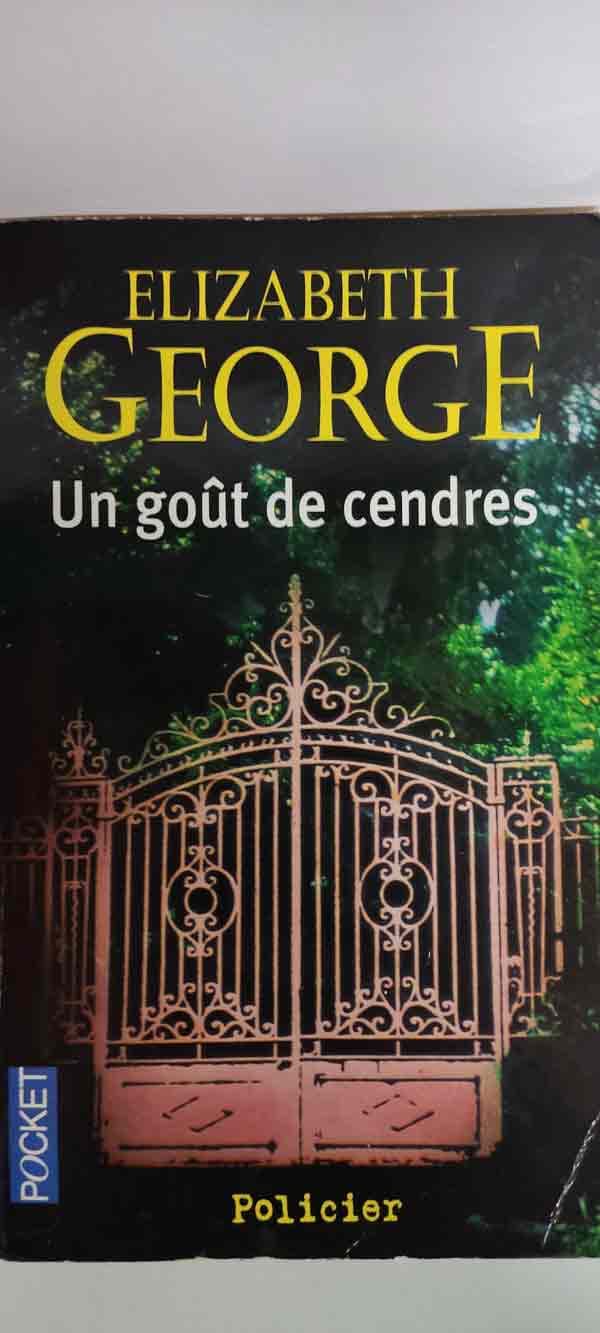 Un goût de cendres : livres pas cher d'occasion, de seconde main de l'association Lire et Créer