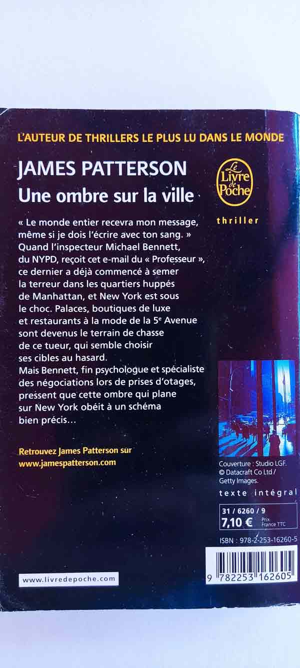 Une ombre sur la ville : livres pas cher d'occasion, de seconde main de l'association Lire et Créer